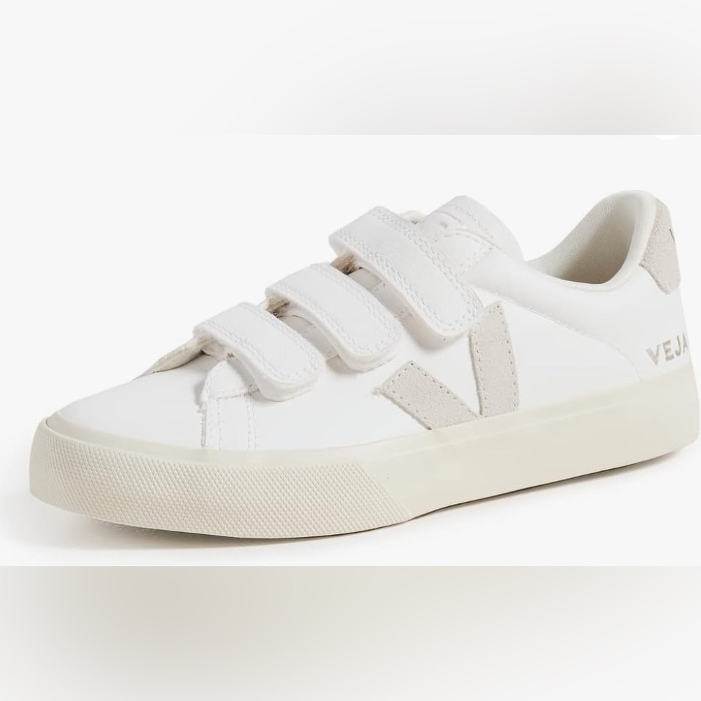 Veja Women's Recife Logo Sneakers - Like new!